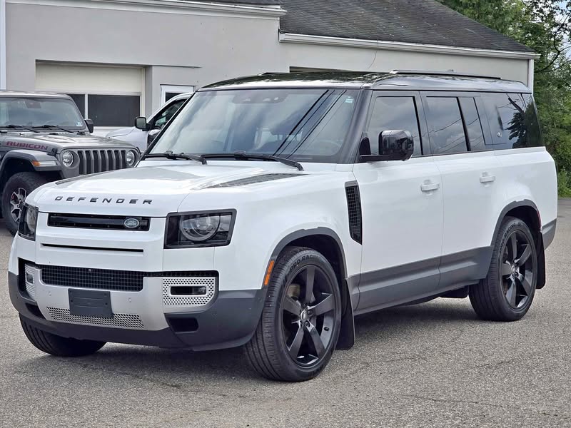 2023 Land Rover Defender 130 - X-Dynamic SE Sport Utility 4D