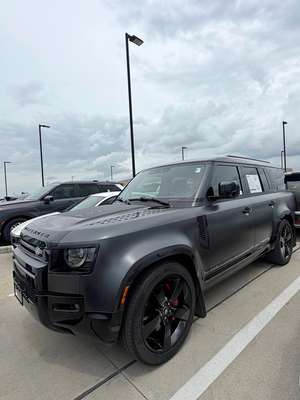2024 Land Rover Defender - X