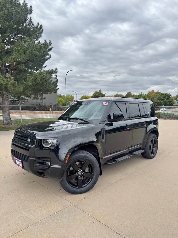 2022 Land Rover Defender 110 - XS Edition Sport Utility 4D