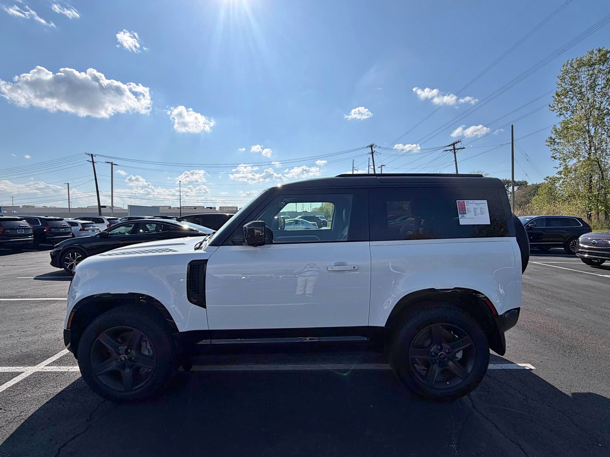2025 Land Rover Defender 90 X-Dynamic SE Sport Utility 2D