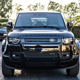 2023 Land Rover defender 110 x-dynamic se