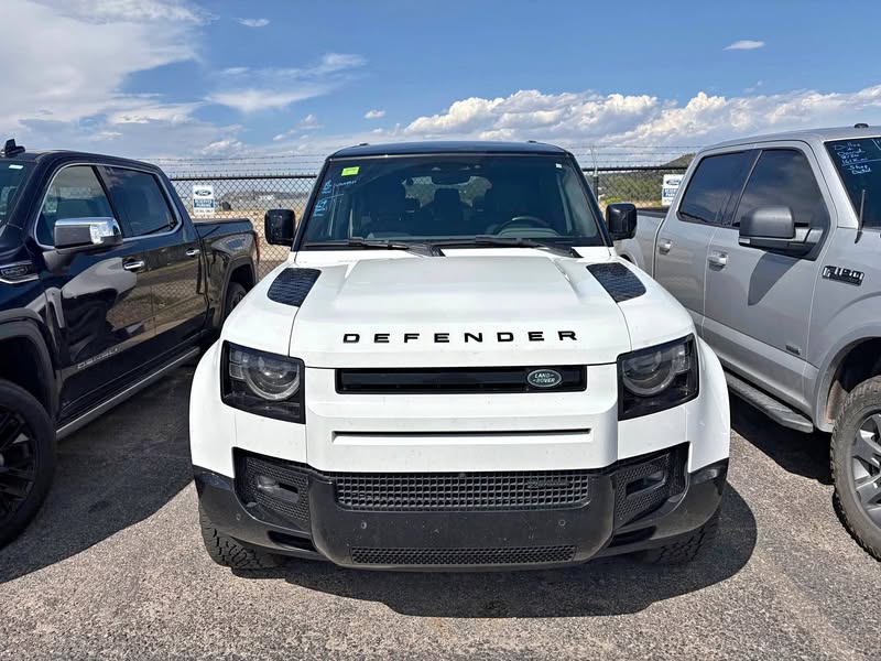 2023 Land Rover Defender - X-Dynamic SE