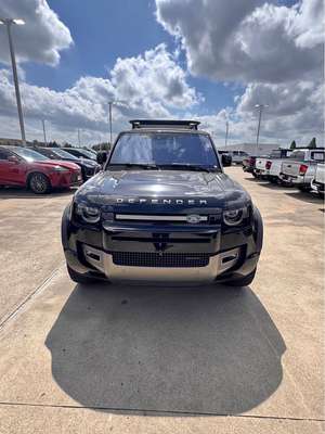 2022 Land Rover Defender 110 - X-Dynamic SE Sport Utility 4D