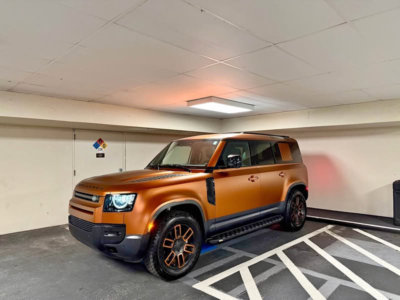 2024 Land Rover Defender 110 - P300 s