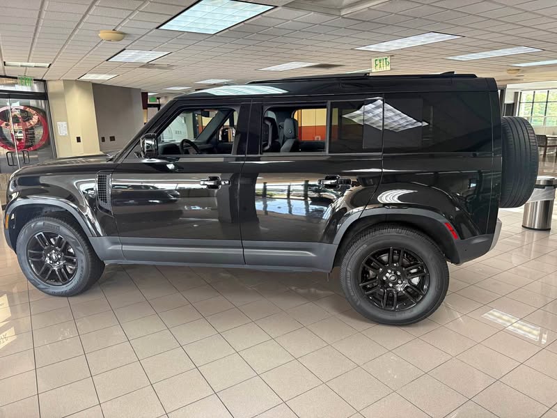 2025 Land Rover Defender - Sport Utility 4D