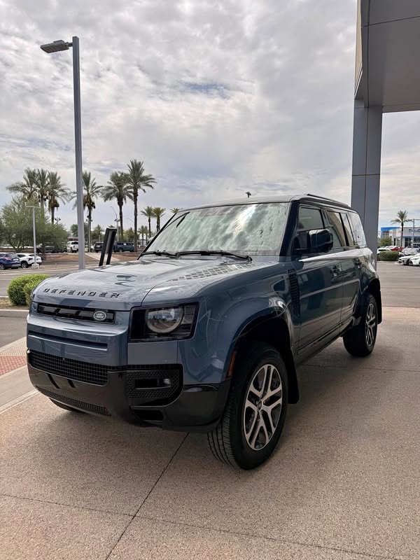 2024 Land Rover Defender - X Dynamic SE