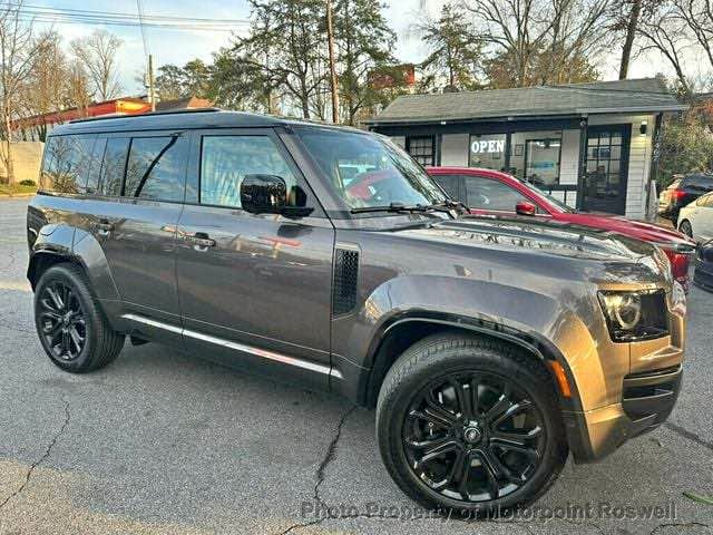 2025 Land Rover Defender 110 - P635 OCTA Edition One