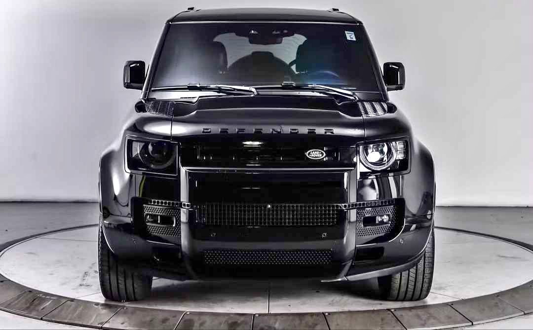 2025 Land Rover Defender 110 - Sport Utility 4D