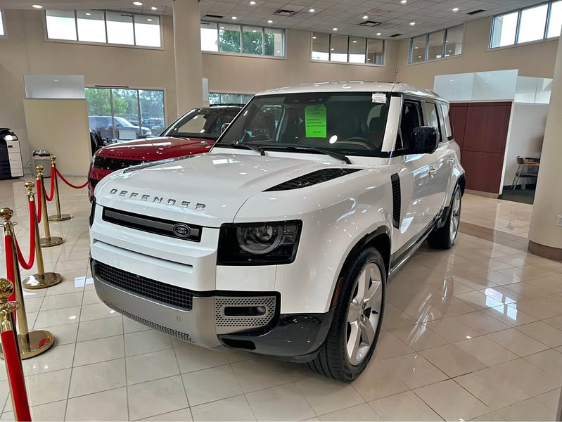2025 Land Rover Defender 110 X-Dynamic SE Sport Utility 4D