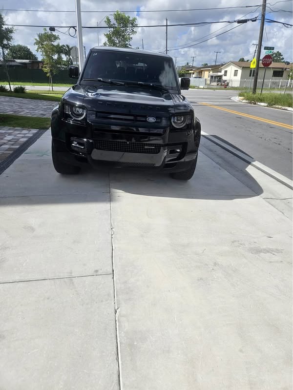 2022 Land Rover Defender - Hard Top Sport Utility 2D