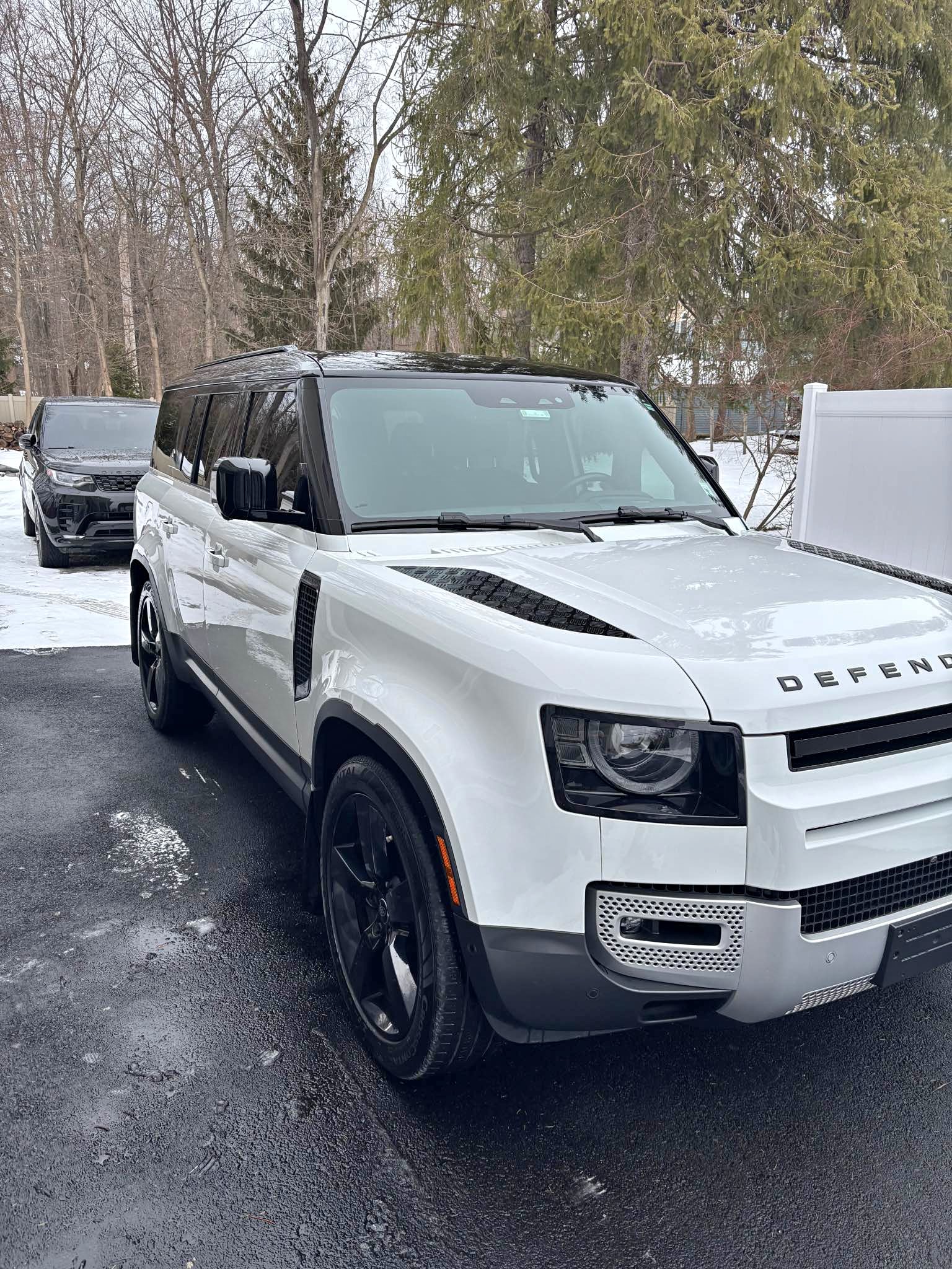 2023 Land Rover Defender 130 - SE Sport Utility 4D