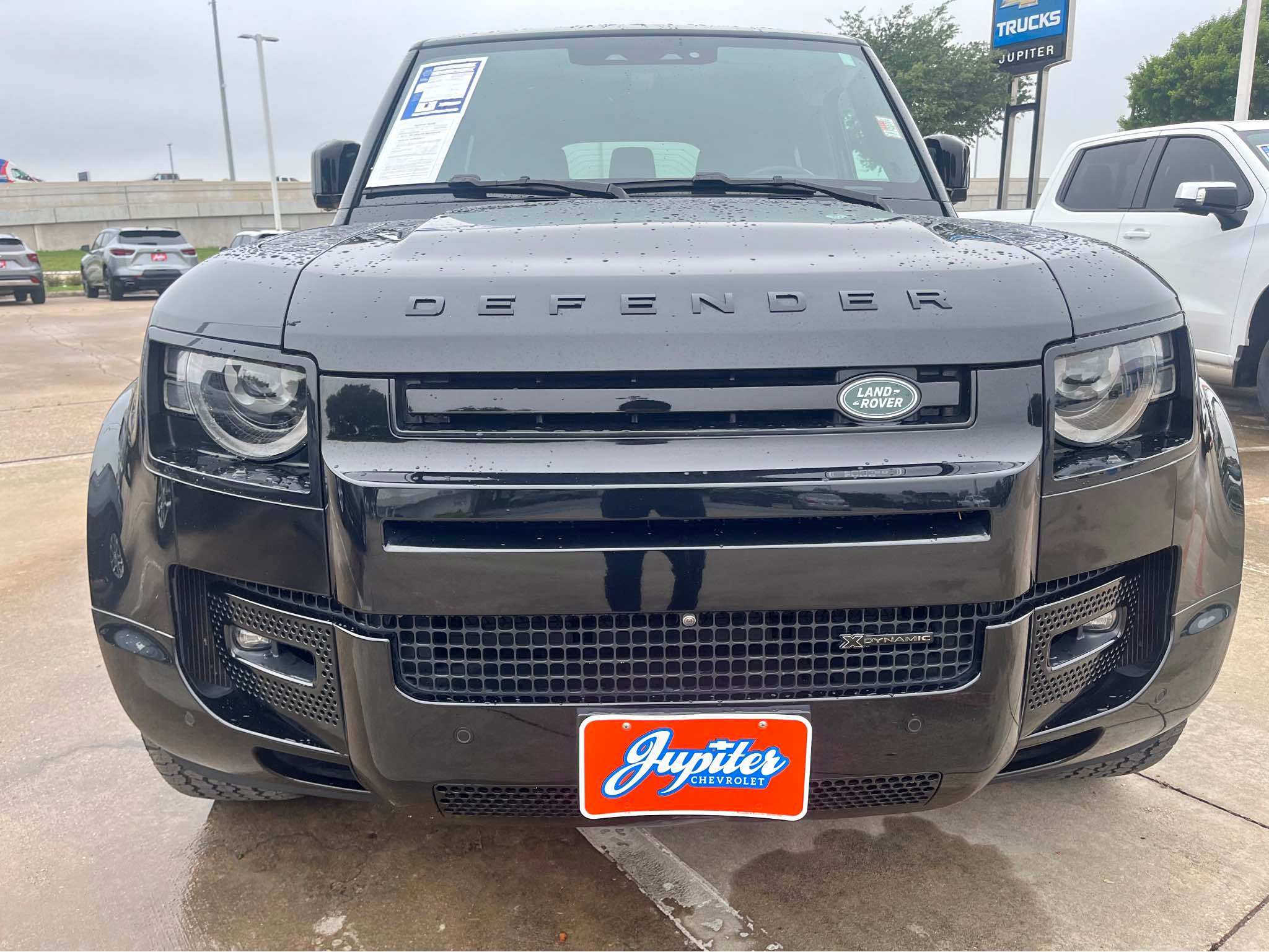2023 Land Rover Defender 130 - X-Dynamic SE Sport Utility 4D