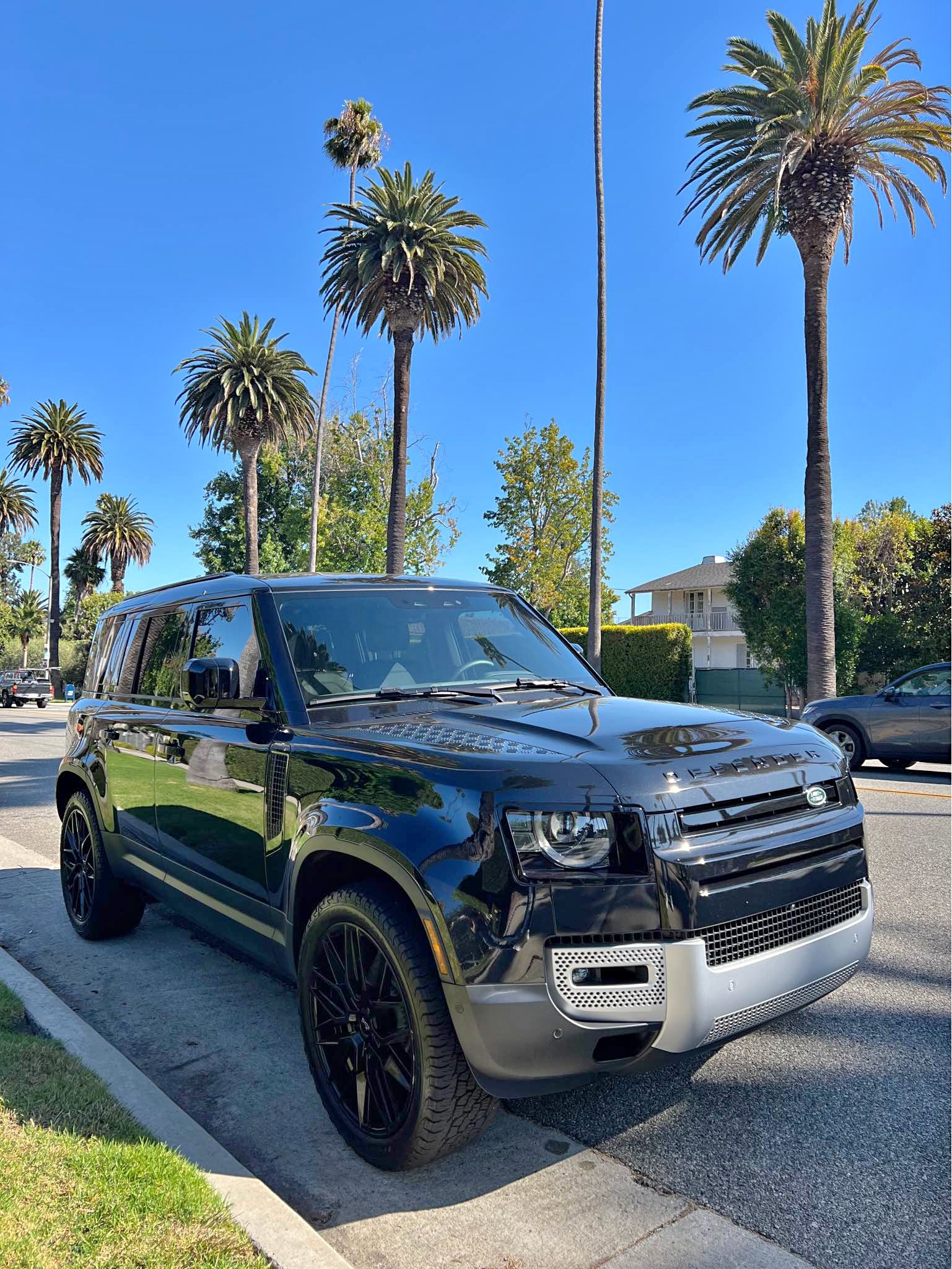 2025 Land Rover Defender - Sport Utility 4D