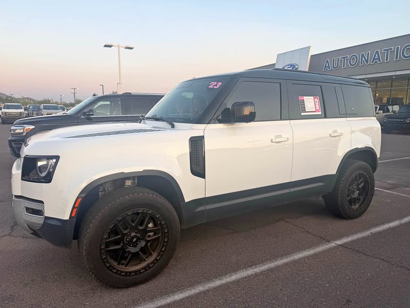 2023 Land Rover Defender - Sport Utility 4D