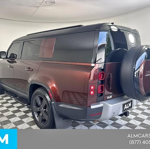 2025 Land Rover Defender 130 S - 43080 Miles
