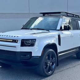 2022 Land Rover Defender 110 - SE Sport Utility 4D