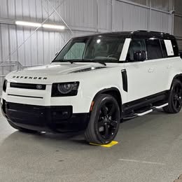 2023 Land Rover Defender 110 X-Dynamic SE