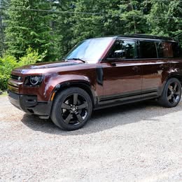 2025 Land Rover Defender - Sport Utility 4D