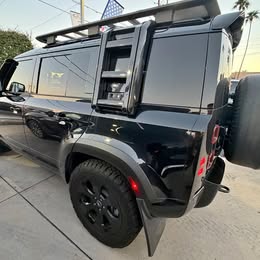 2023 Land Rover Defender 110 X-Dynamic SE