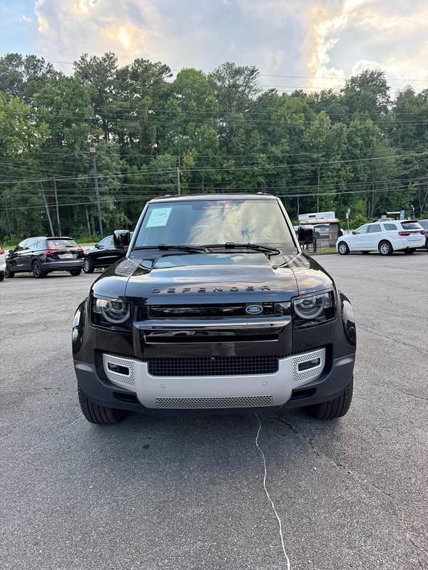 2024 Land Rover Defender 110 - S Sport Utility 4D