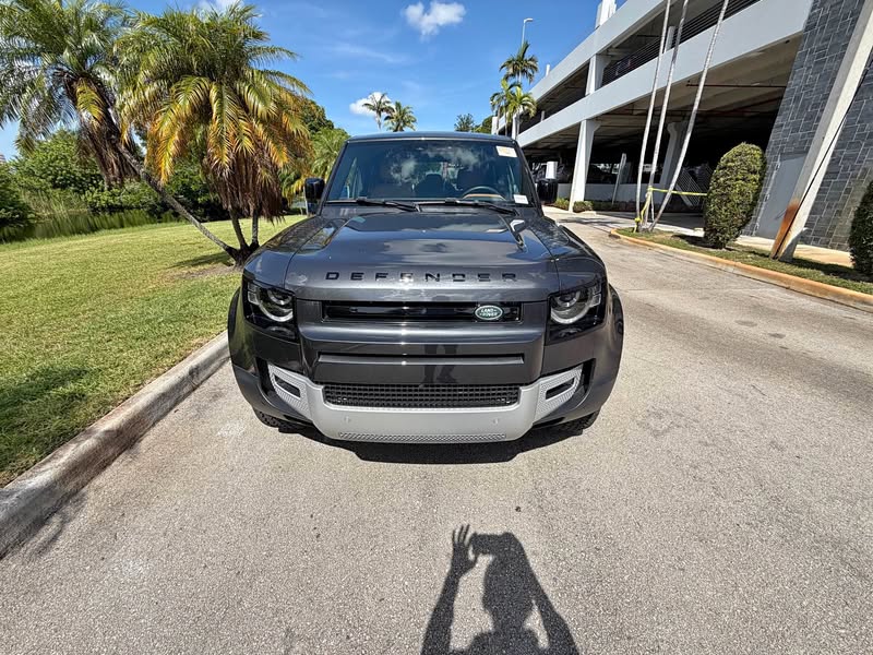 2024 Land Rover Defender 110 - Sport Utility 4D