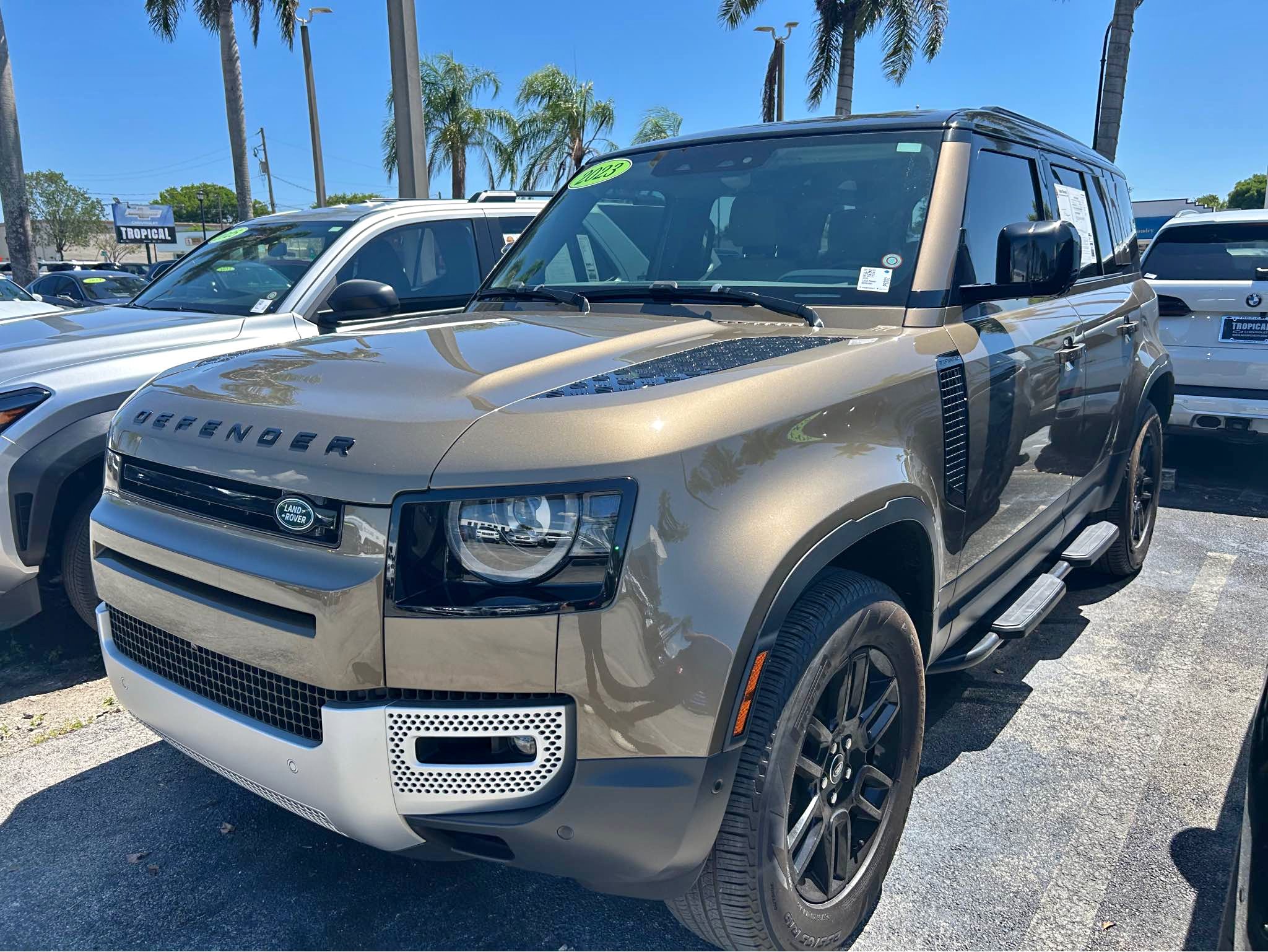2023 Land Rover Defender - Sport Utility 4D