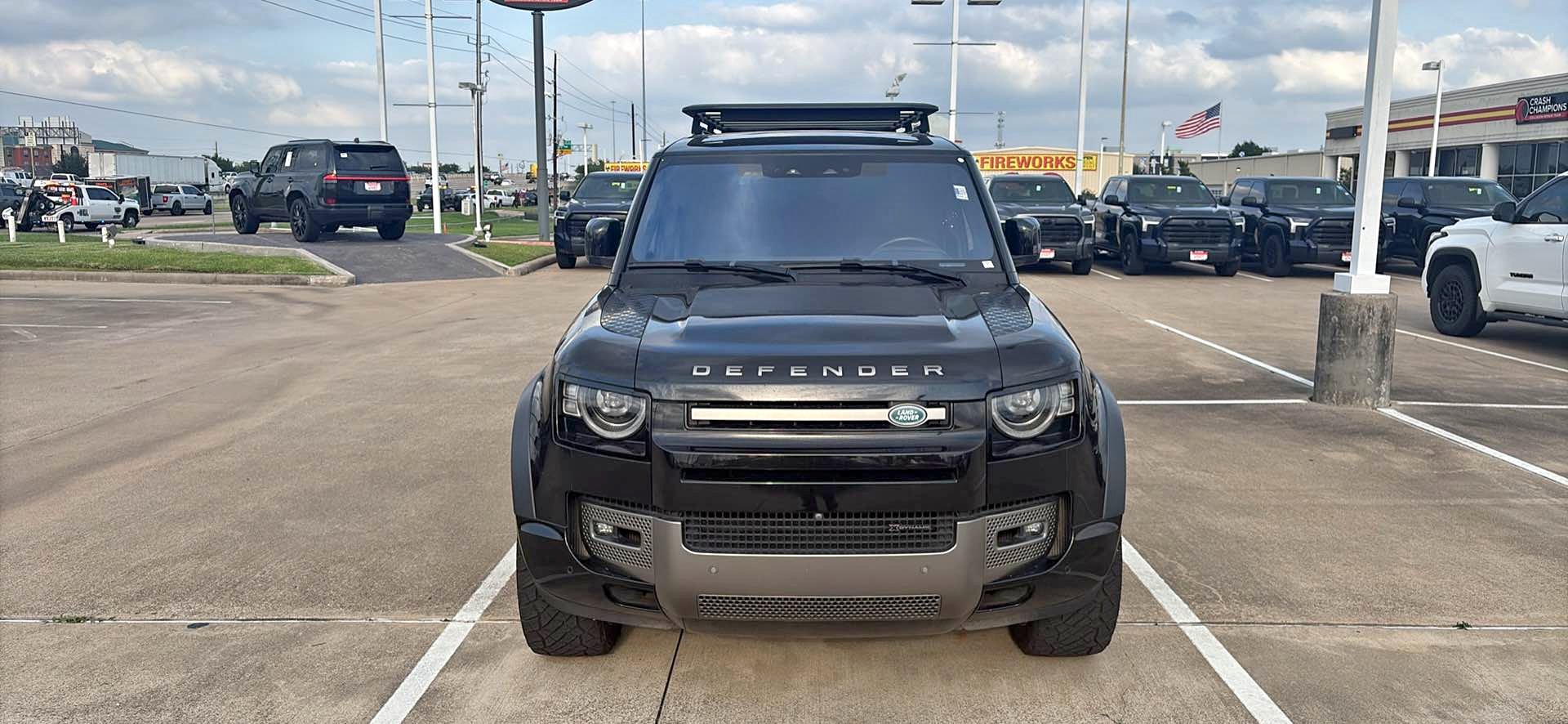 2022 Land Rover Defender - X- Dynamic SE