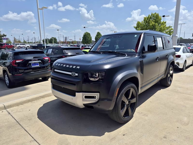 2023 Land Rover Defender 130 - SE Sport Utility 4D