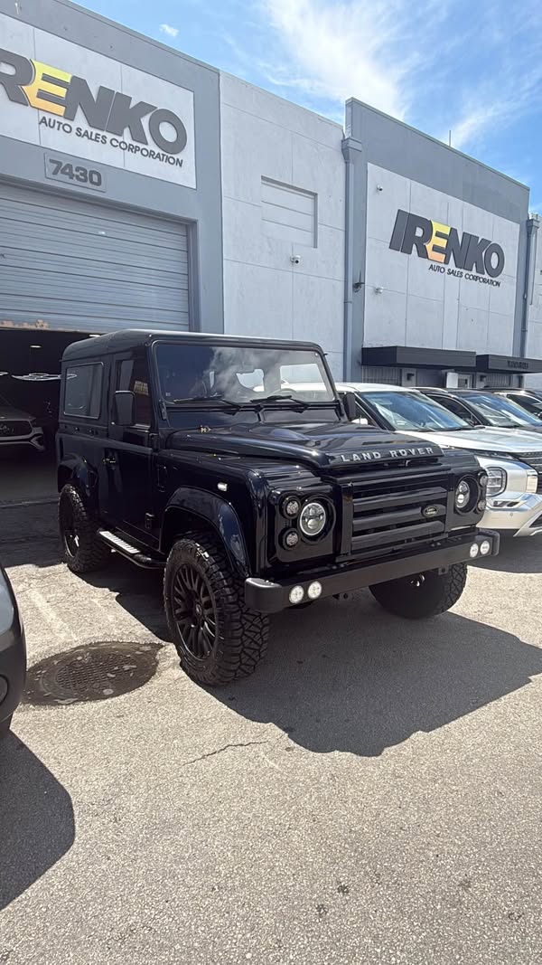 1993 Land Rover Defender - 90 first Edition