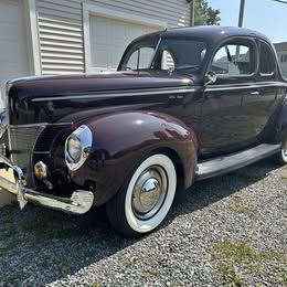 1940 Ford Deluxe Opera Coupe