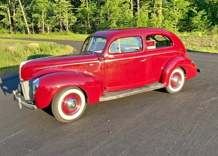 1940 Ford Deluxe