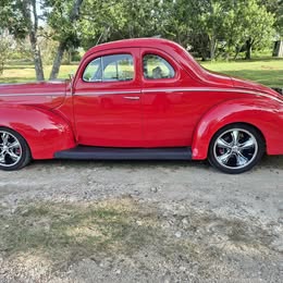 1940 Ford Deluxe