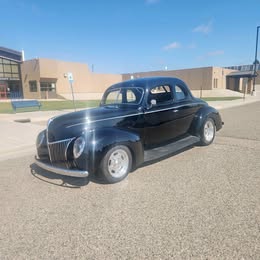 1939 Ford deluxe