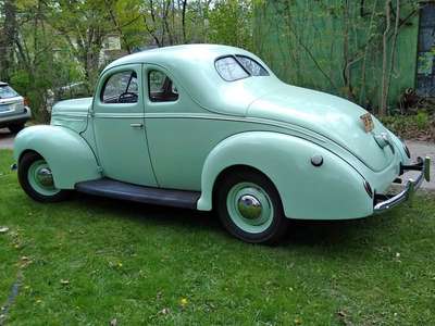1939 Ford deluxe coupe