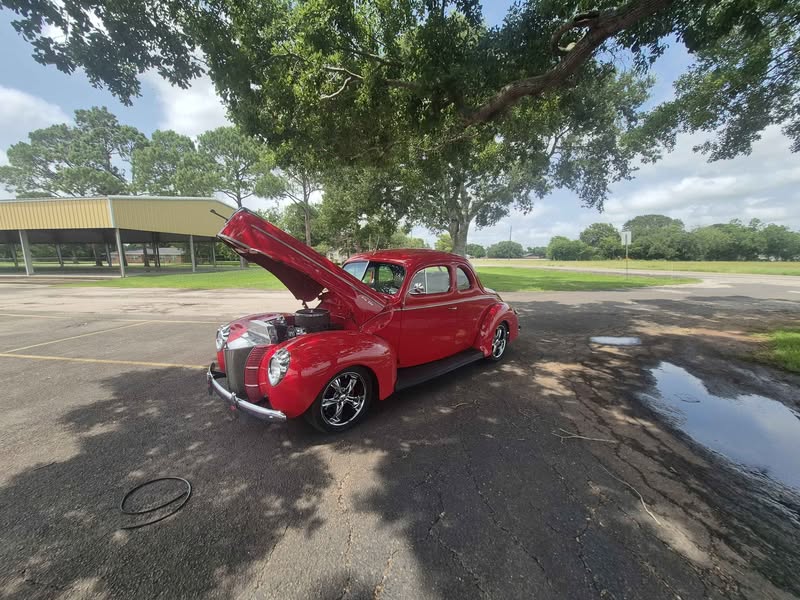 1940 Ford deluxe