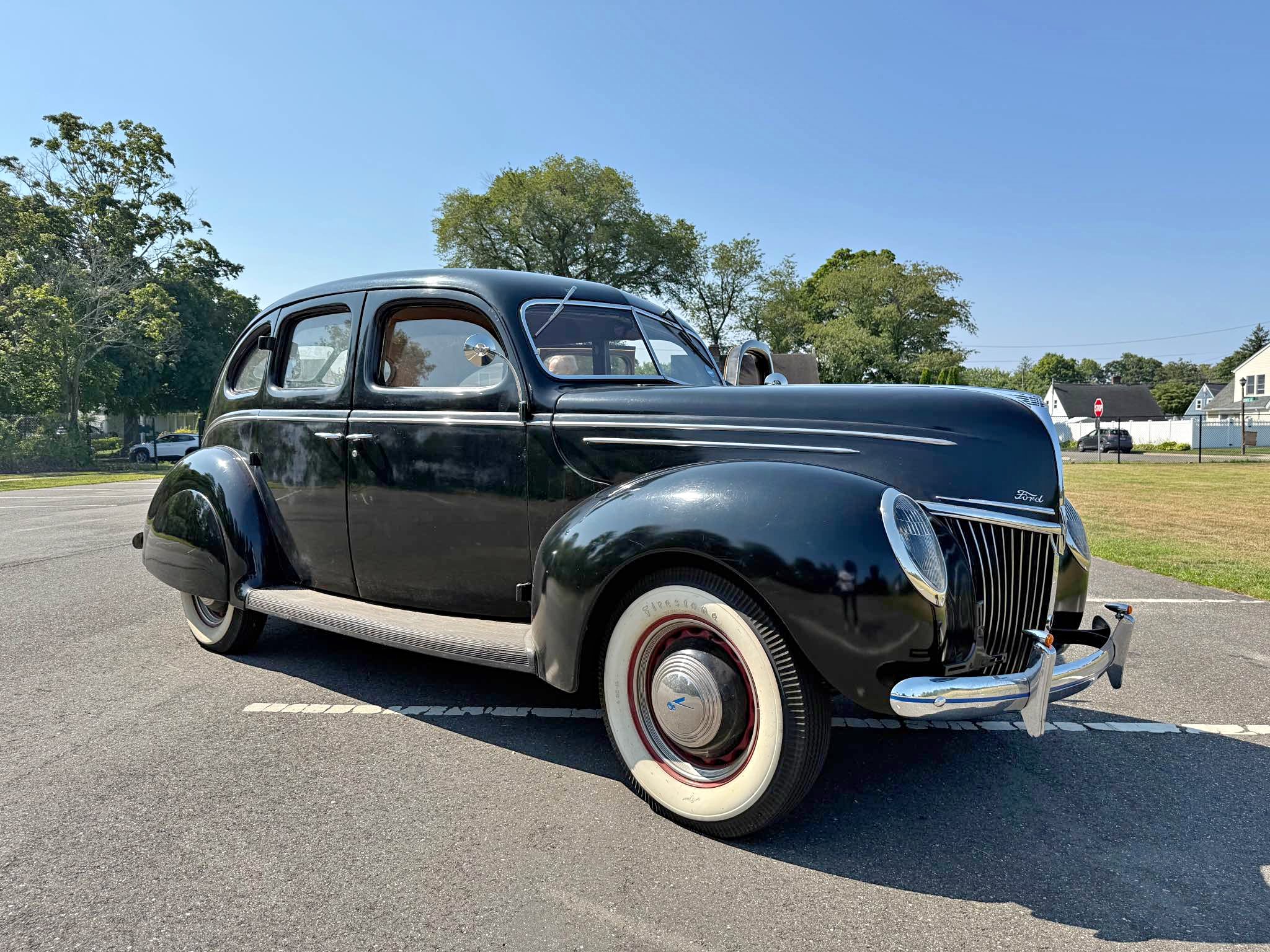 1939 Ford deluxe classic