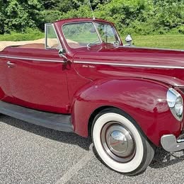 1940 Ford Deluxe