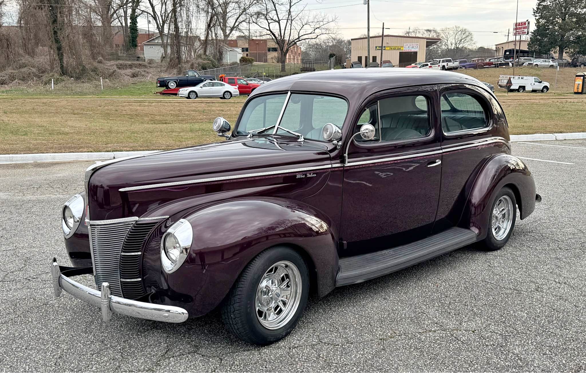 1940 Ford Sedan deluxe - Street  rod