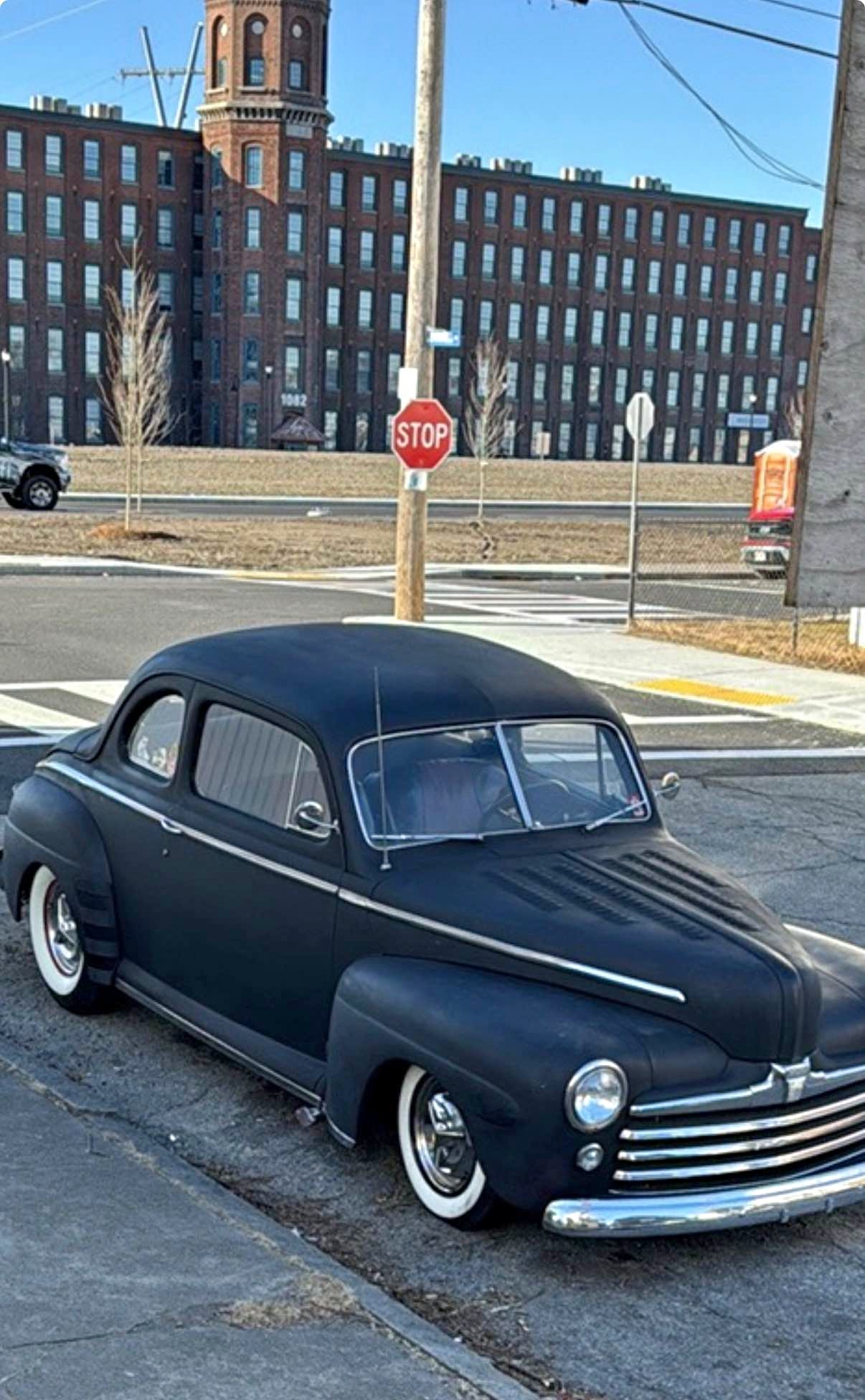 1948 Ford coupe - Deluxe