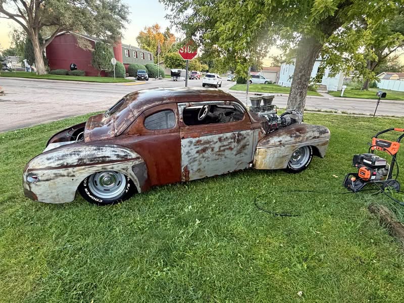 1947 Ford Coupe  - Super deluxe
