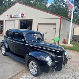 1940 Ford Deluxe