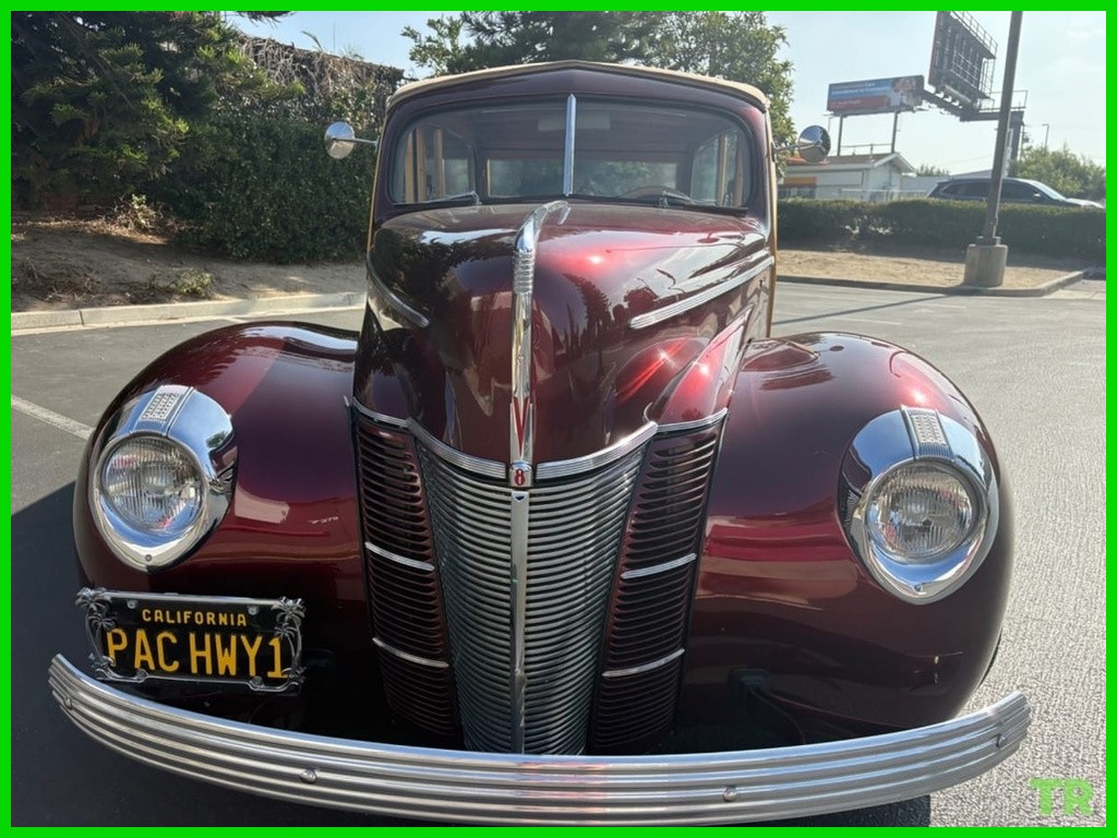 1940 Ford Deluxe