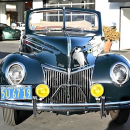1939 Ford DELUXE