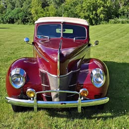 1940 Ford Deluxe 2DR Convertible