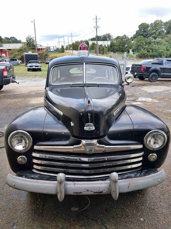 1948 Ford Super Deluxe