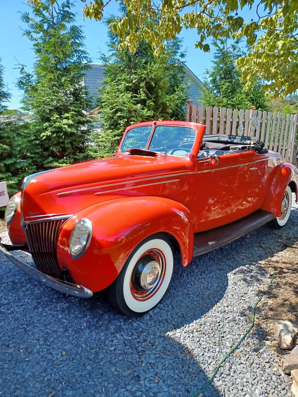 1939 Ford coupe deluxe convertible