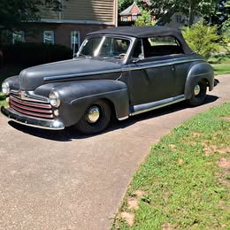 1939 Ford deluxe sedan