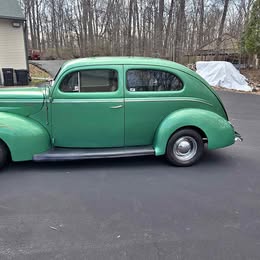 1940 Ford Deluxe Sedan