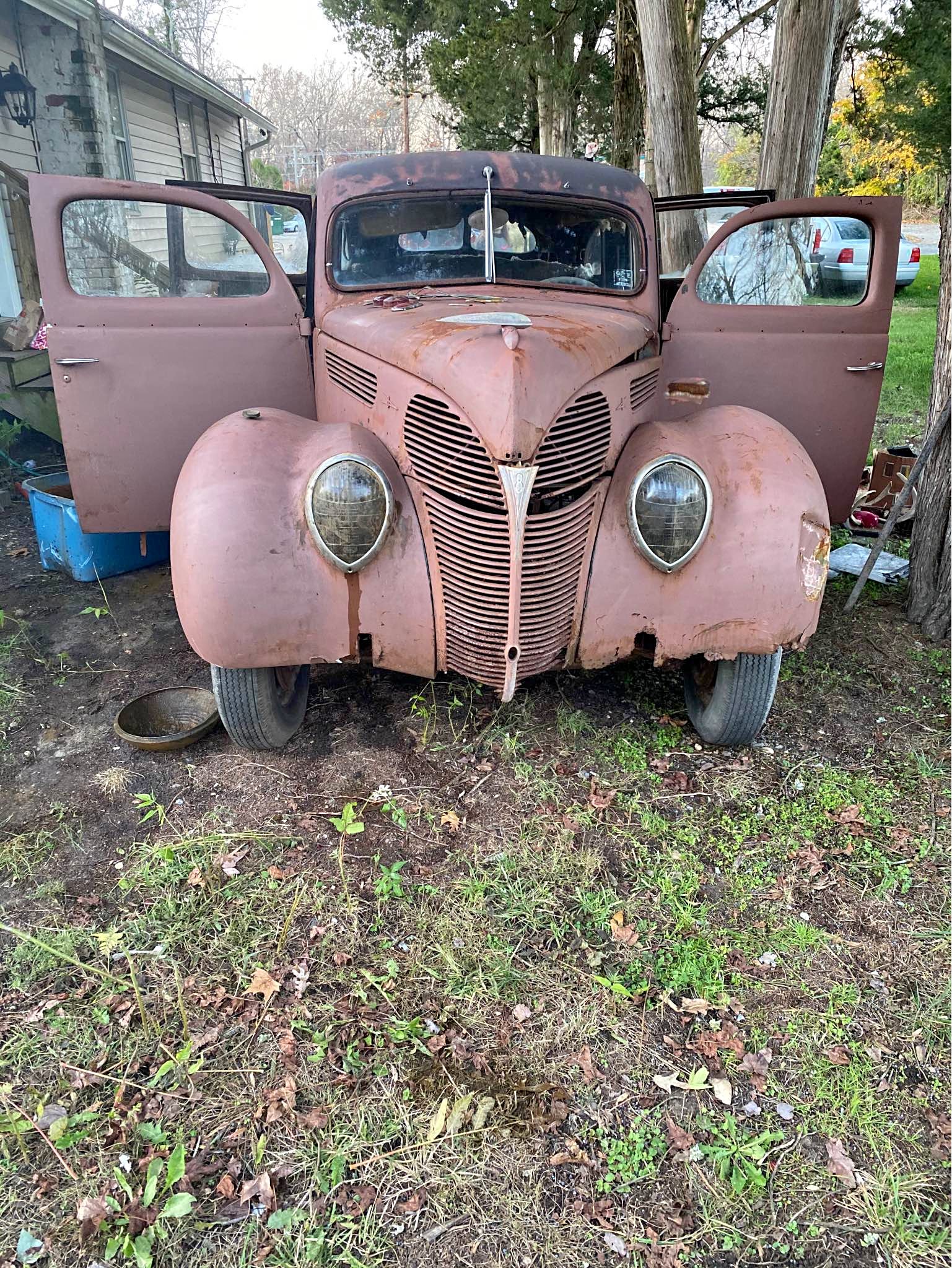 1938 Ford deluxe