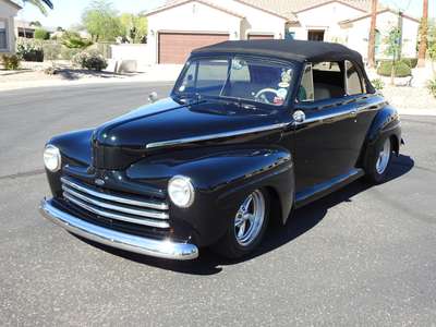 1947 Ford Deluxe Convertible Street Rod